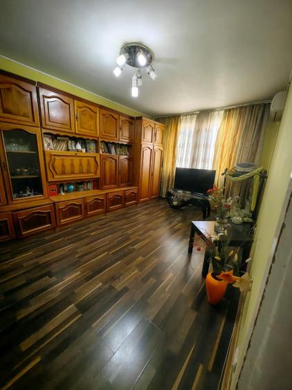 VAND APARTAMENT 2 CAMERE --DIRECT PROPIETAR !!!