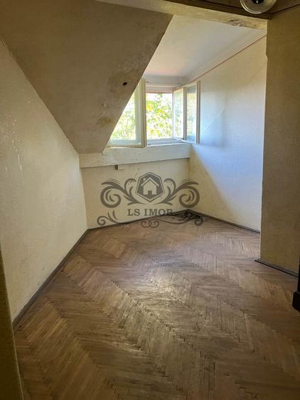 De vanzare Apartament cu 4 camere in casa/vila in Brasov-Blumana