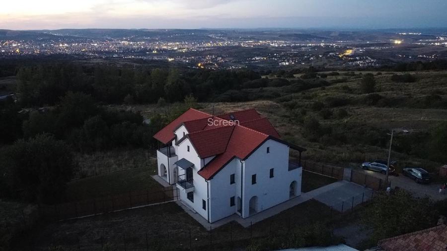 Duplex Feleacu, 15 min de oraș — curte cu CF separat - 16