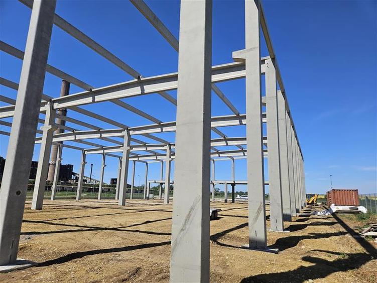 Hala industriala noua în parcul industrial II - H 12 metri
