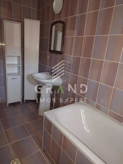 Casa individuală de închiriat | 3 camere | Curte | Terasă | Garaj | Gazon | Jucu
