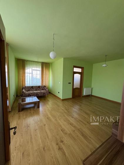 Casă tip duplex, 200 mp, 3 niveluri, 2 locuri de parcare