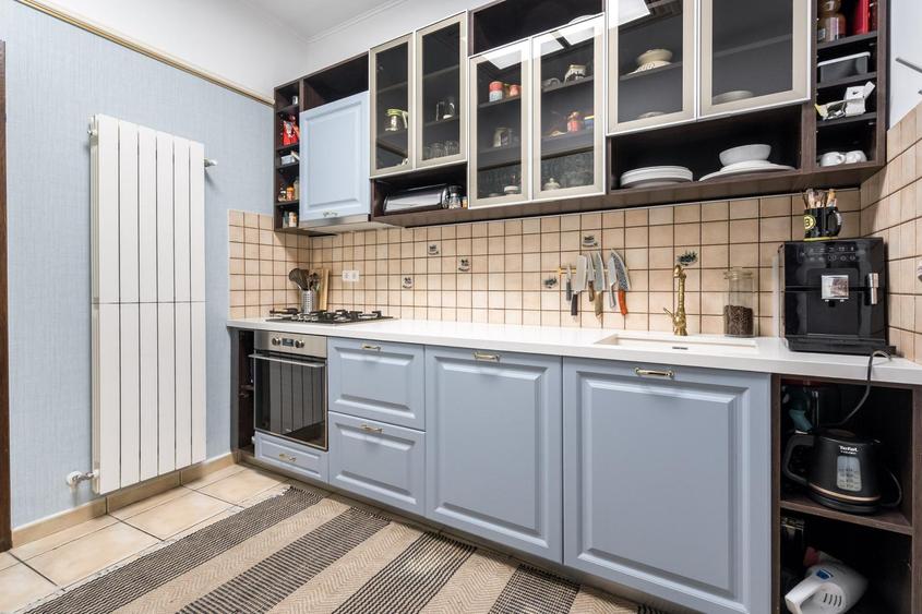 ARMENEASCA, APARTAMENT ELEGANT, SINGUR PE NIVEL, 185 MP!