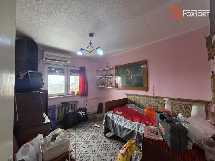 Apartament cu 4 camere, etaj 5/8, zona Micalaca - 11
