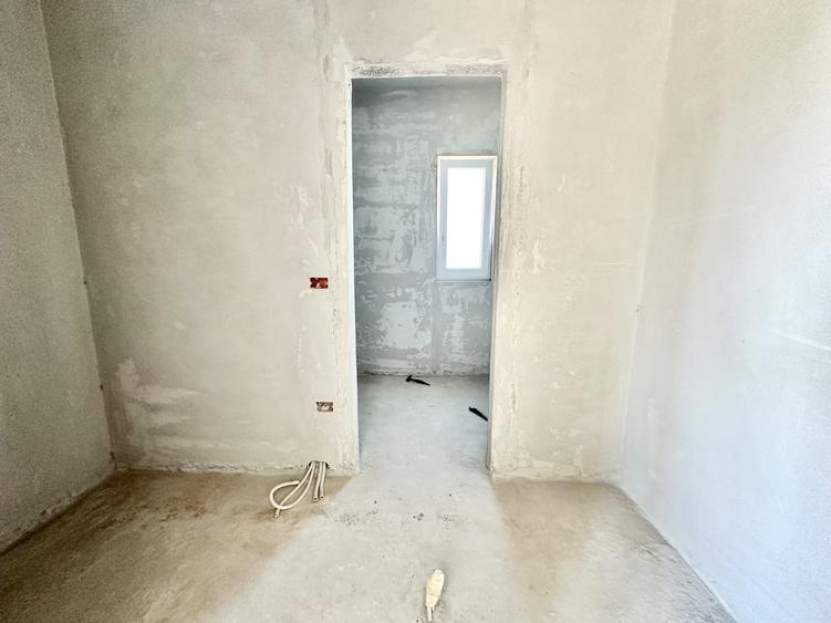 Duplex despartit cu 5 camere | 3 bai | 122 mp | Teren 430 mp | Mosnita