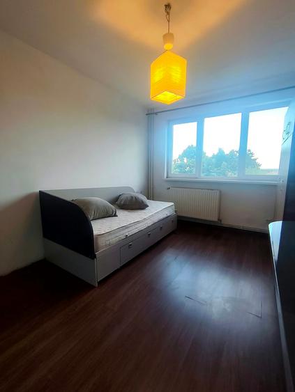 Apartament 2 camere, decomandat, etaj 6/10, CT, AC