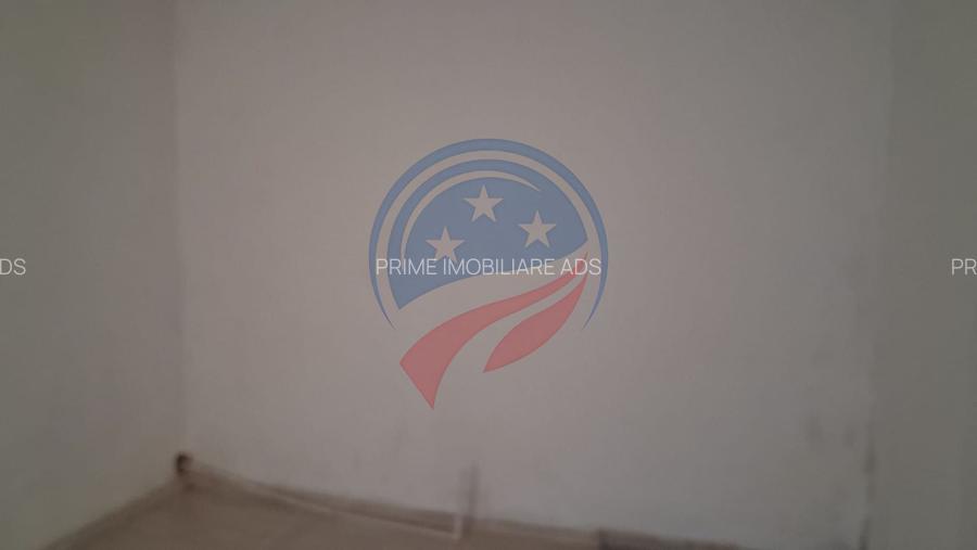 Casa 3 camere, teren 736 mp, de vanzare în Bailesti