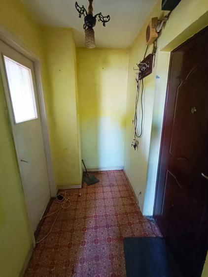 2 semidecomandate, zona Pompieri