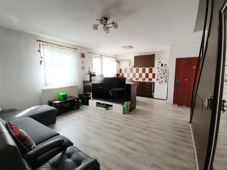 Apartament 4 camere 2 bai balcon zona Terezian