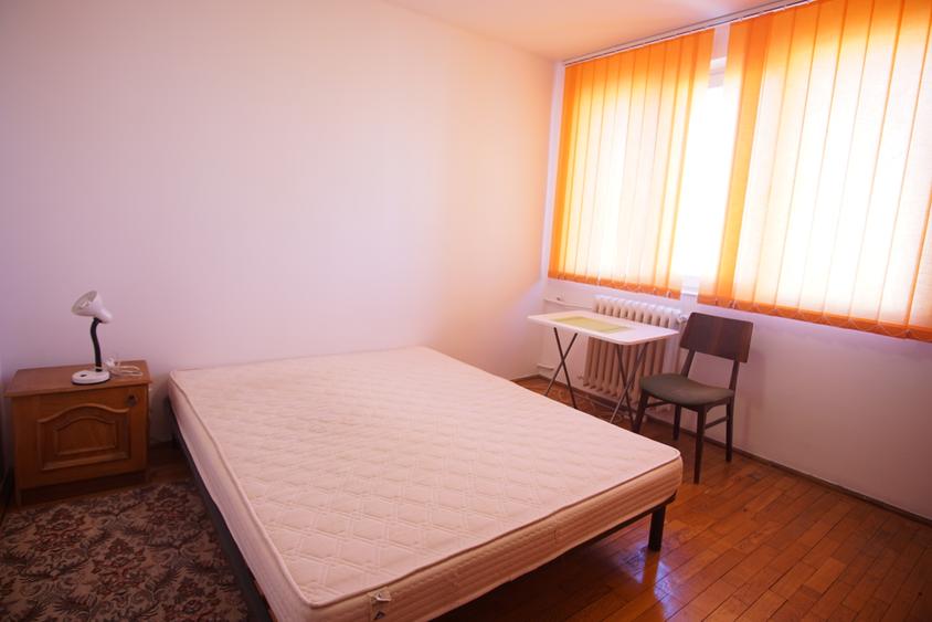 Mihalache Piata Chibrit Metrou 1 Mai in fata blocului 2 Camere Contract ANAF