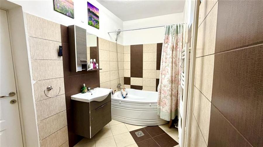 Vilă de Vânzare în Rediu (Aroneanu) – 350 mp Construiți 5