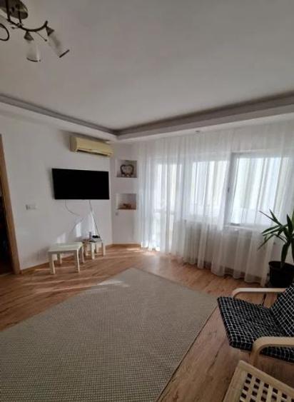 Garsoniera,Vitan Mall,Metrou,Mihai Bravu,bl.1990 MIXT,DECOMANDATA,BUCATARIE MARE