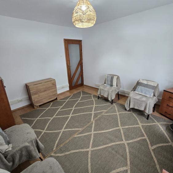 Apartament 3 camere pretabil birou