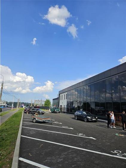 Spatiu Comercial Etaj - 500 mp - Showroom - Servicii