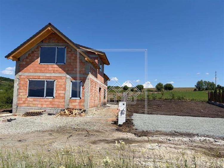 Casa individuala, cu 129 mp utili si teren de 328 mp