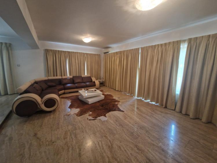 Casa cu 2 nivele in Cartierul Tilisca