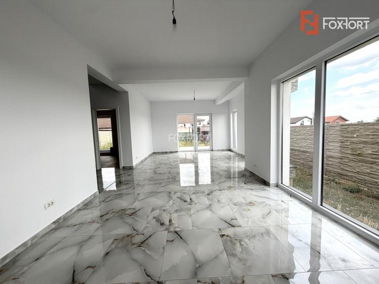 Duplex cu 5 camere, despartit prin camera tehnica, teren de 365 mp - Sanandrei - 2