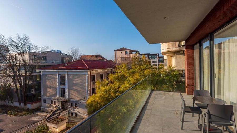 REA1015510 Apartament 4 camere Zona Primaverii