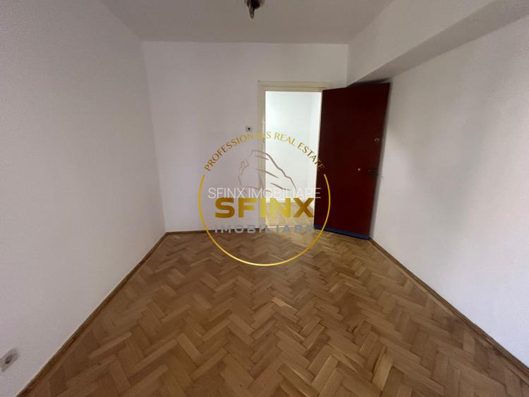4 camere | Ion Mihalache | 98mp | Garaj - 7
