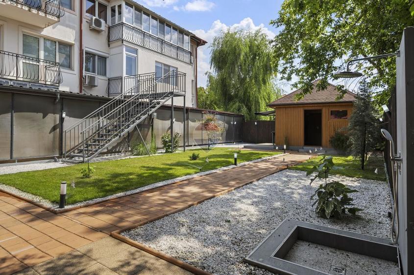 Apartament premium cu 4 camere 141 mp, si curte proprie 210mp