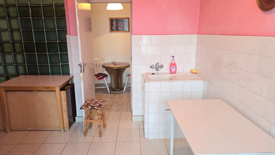 Vand apartament 2 camere decomandat in Deva, etaj 2, zona Avram Iancu