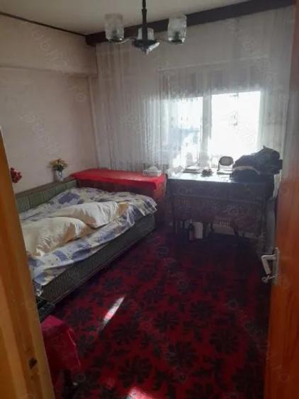 Apartament 4 camere decomandat – Ghencea