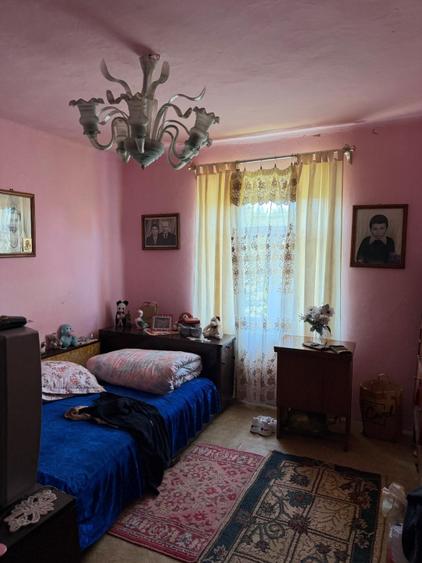 Casa de vanzare, 65 mp, toate utilitatile, 1600 mp teren, zona Perisor