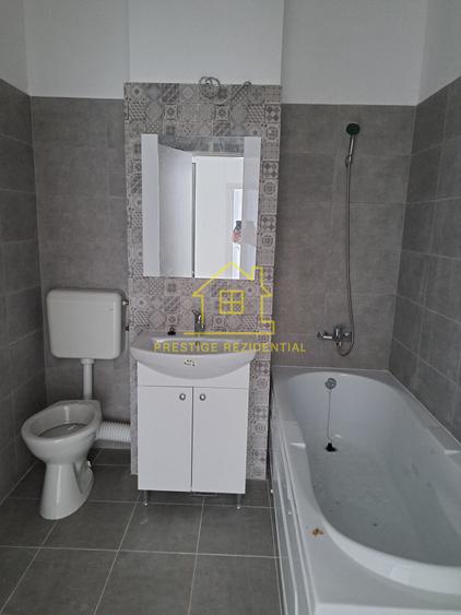 3 Cam-71mp–Curte mare 61mp–Titan-Pallady–Metrou–Decomandat–Centrala termica