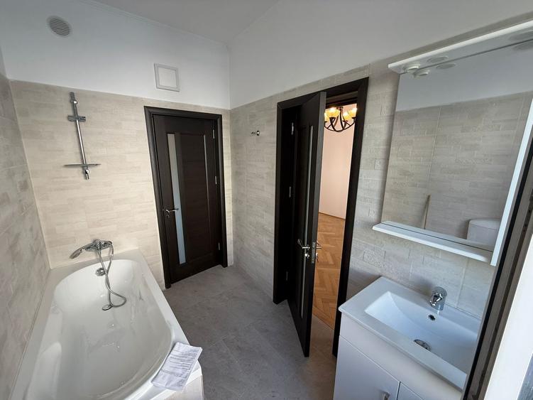 Apartament in vila de vanzare 3 camere ultracentral