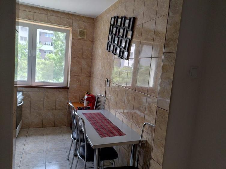 Vand apartament 2 camere