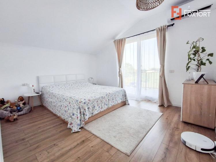 Casa tip duplex cu 3 camere de vanzare in Bucovat
