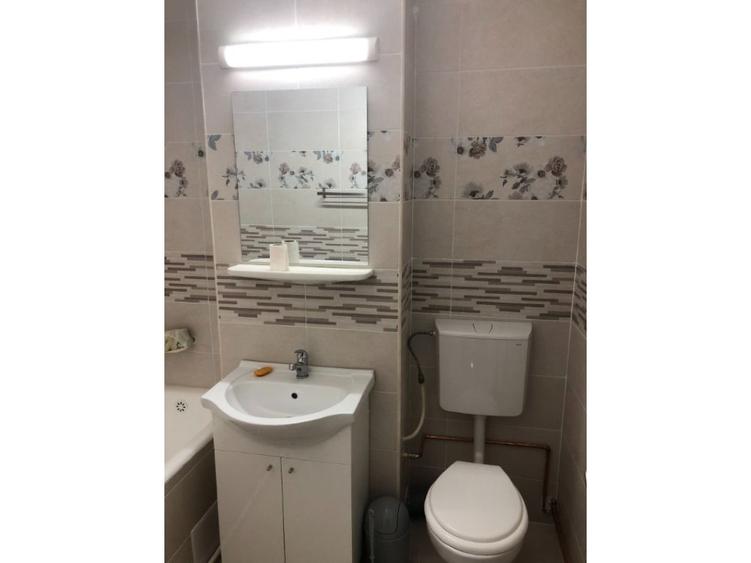 Inchiriez apartament 3 camere