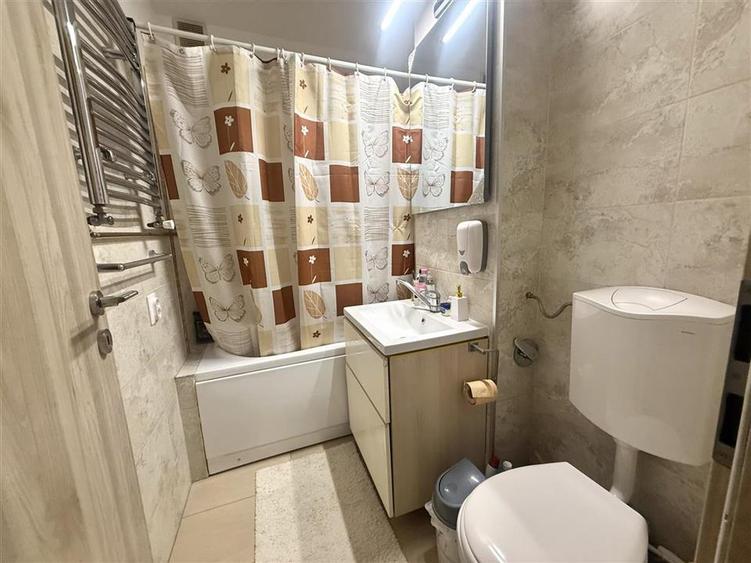 Apartament 2 Camere, Decomandat, Parcare, Astra Brasov