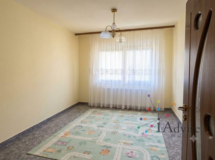 Apartament 3 camere, 2 băi, 2 balcoane – Str. Zorilor, Brașov - 4