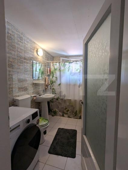 Casa renovabila/demolabila, teren 481 mp, 2 fronturi, zona Intre Lacuri