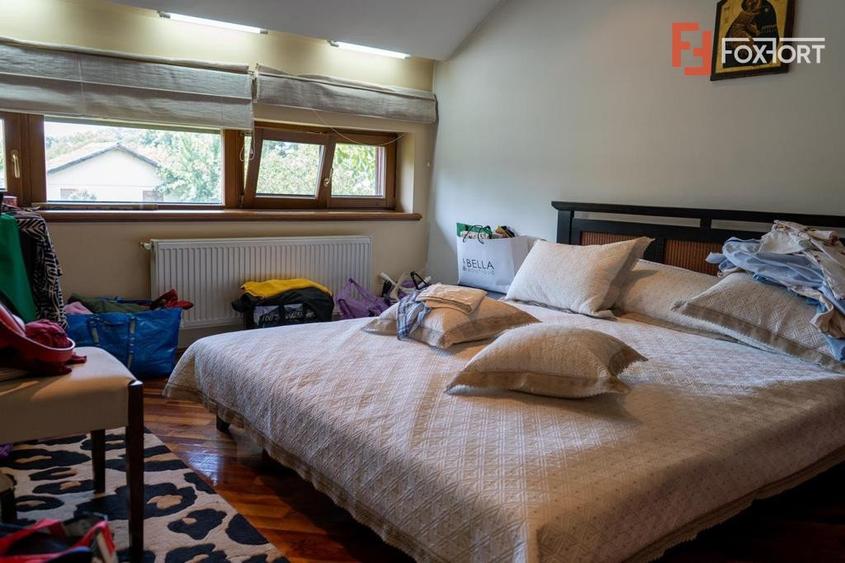 Casa individuala cu Garaj 360mp Utili, Zona Crisan - ID V4097