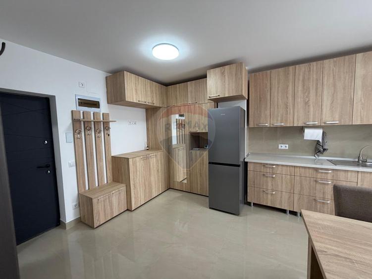 Apartament cu loc parcare- PRIMA INCHIRIERE