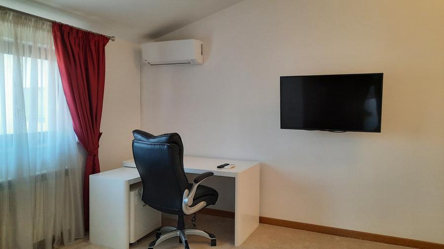 Casa moderna cu curte, Calea Dumbravii