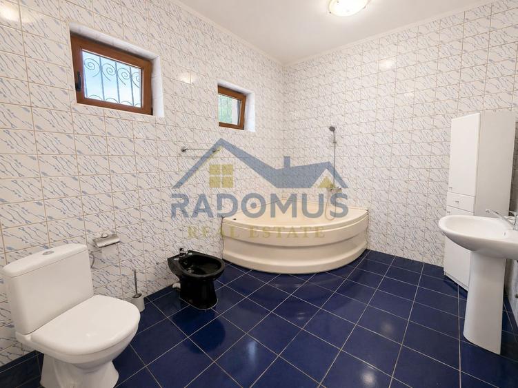 Vila 4 camere | Teren 532 mp | Piscina si foisor | Str. Lupeni