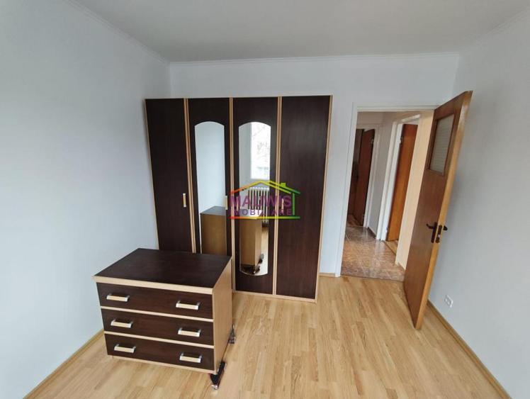 Vand apartament 3 camere Piata Straduintei - Niculitel