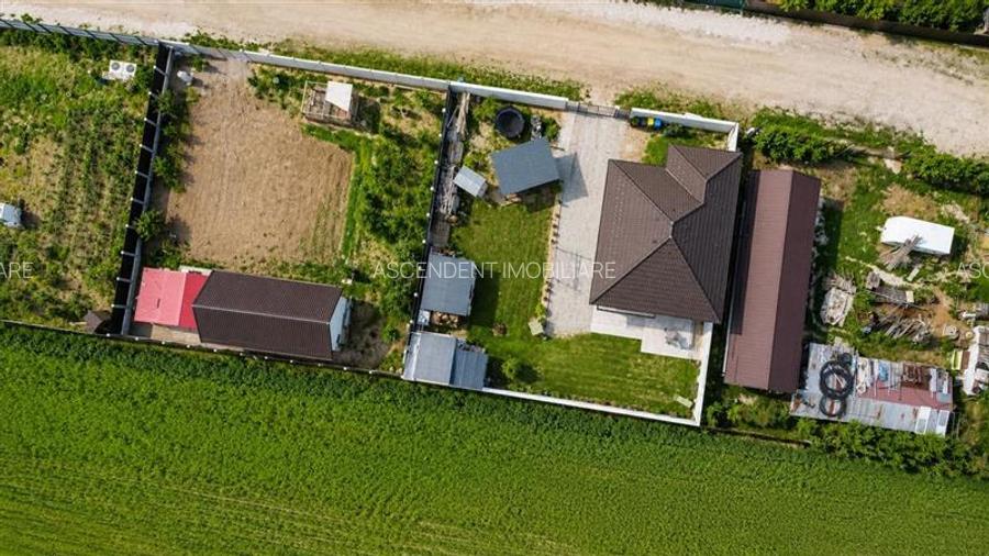 Casa familiala,3 dormitoare,incazire pardoseala,terasa,530 mp teren,Sanpetru, Br - 28