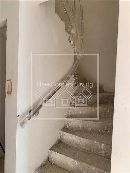 Duplex de vanzare in Selimbar, 3 dormitoare, curte si parcare