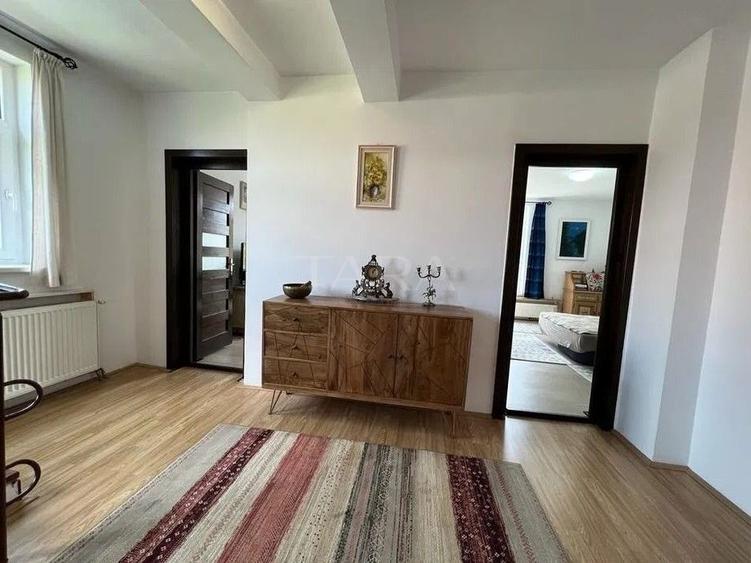 Casă individuală cu garaj și teren generos – Gheorgheni, zona veche.