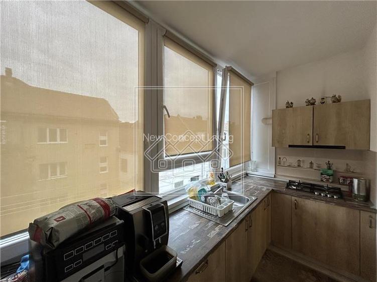 Ap complet renovat, 120 mp utili, garaj, 2 balcoane, pivnita - B-dul Victoriei - 6