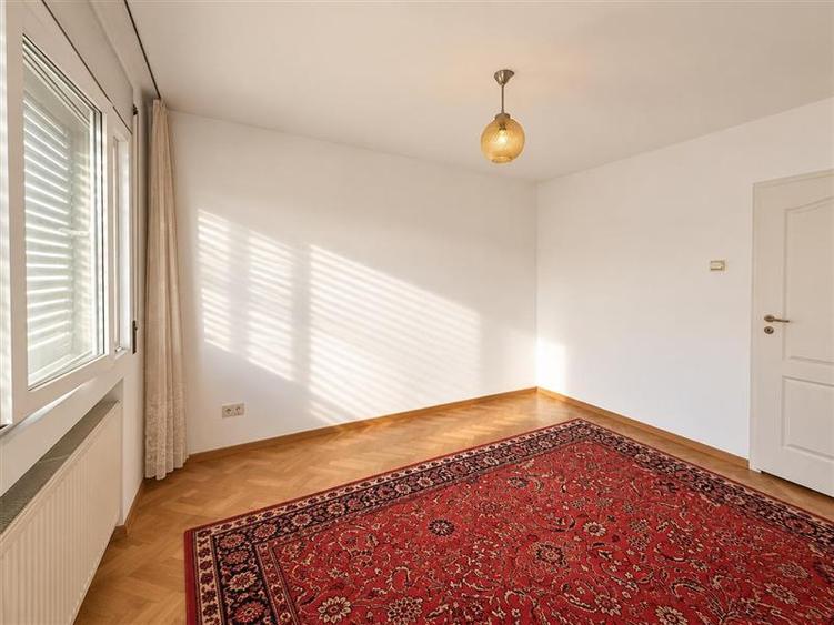 Apartament 4 camere Copou, parcul EXPO, cu parcare si boxa.