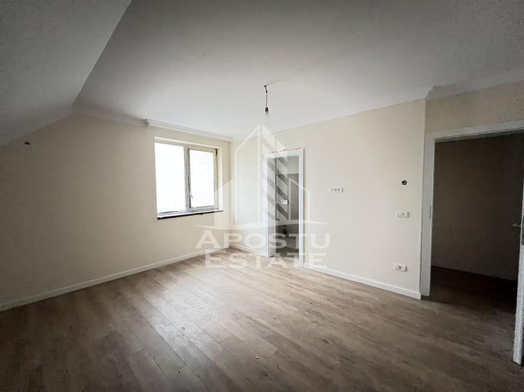 DUPLEX DE VANZARE cu suprafata foarte generoasa in Giarmata Mare