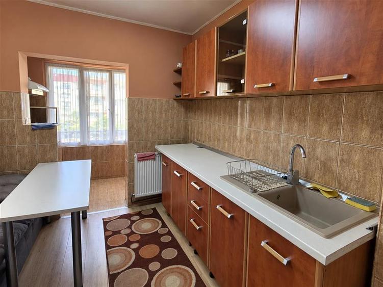 Apertament 2 camere decomandat balcon pivnita zona Valea Aurie