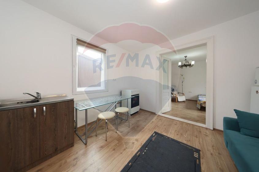 Casă individuală 3 camere de vânzare - Centrul Istoric
