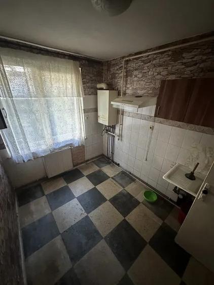 Apartament cu 3 camere de vanzare