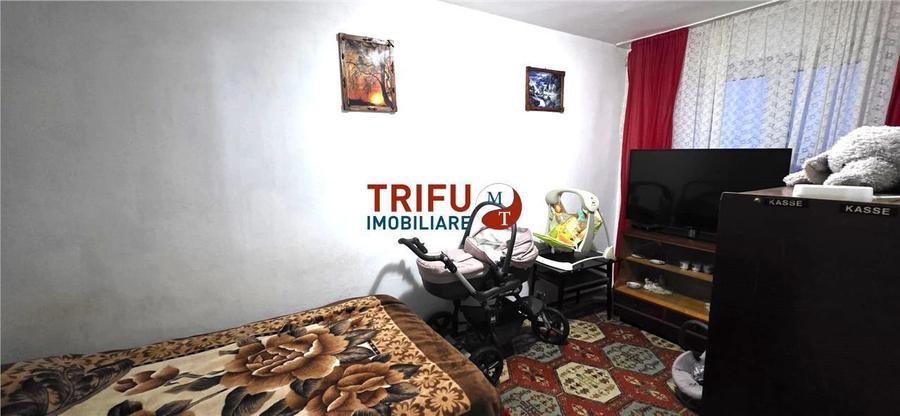 Apartament 4 camere semidecomandat etaj 8 zona Bulevard Cetate